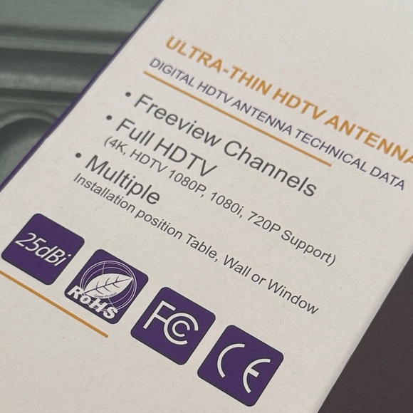 Digital HDTV Antenna - Black - Picture 2 of 7